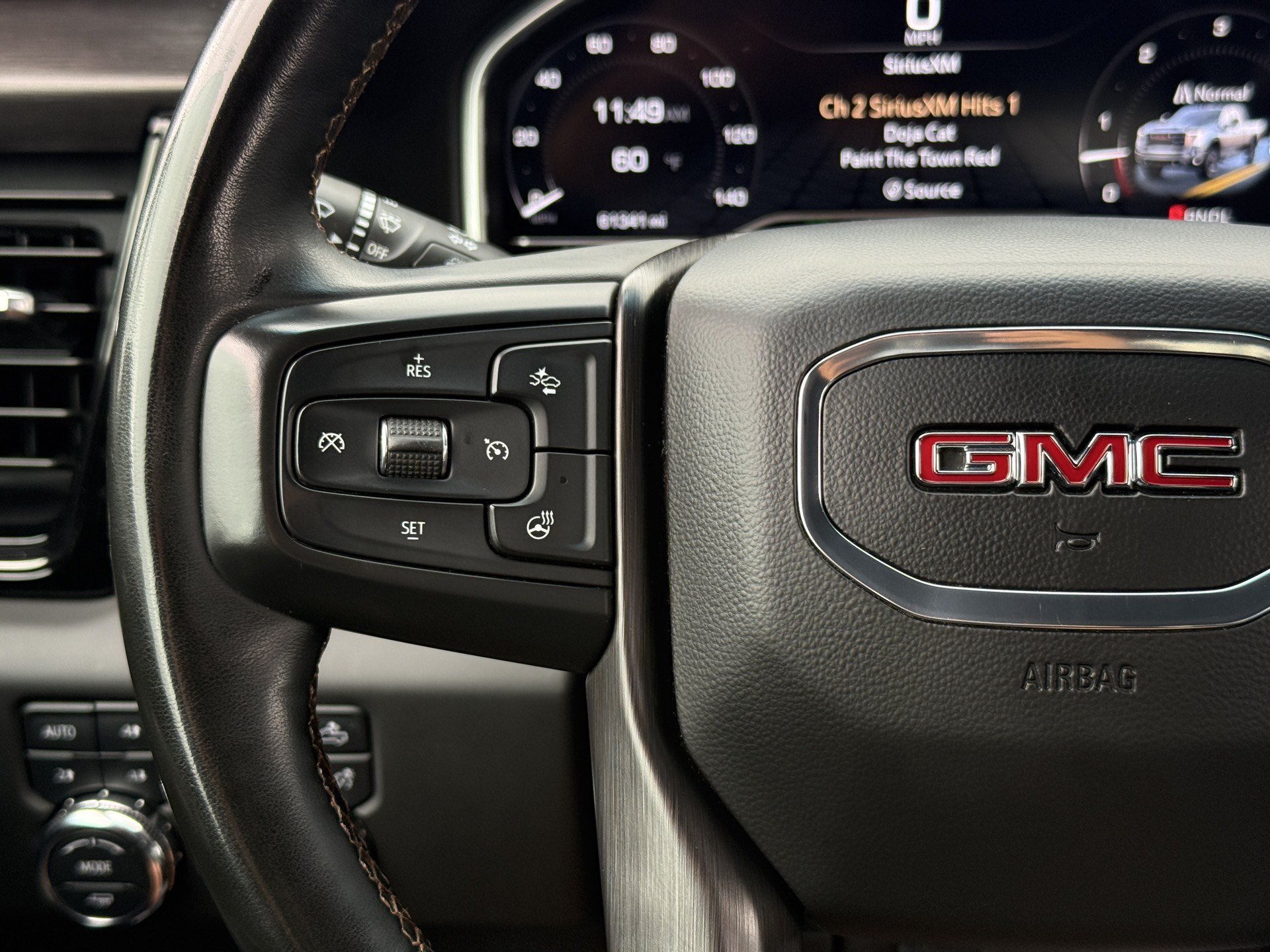 Used 2024 GMC Sierra 2500 AT4 w/ AT4 Preferred Package AWD/4WD image 19