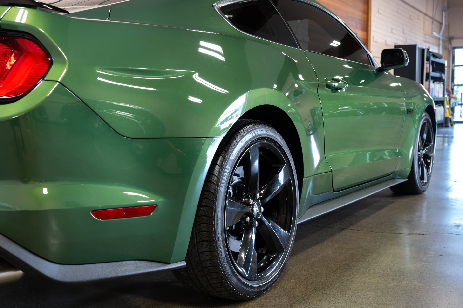 Used 2022 Ford Mustang GT Premium w/ Black Accent Package RWD image 18