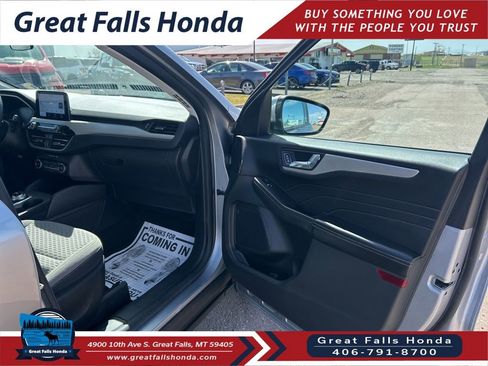 Used 2021 Ford Escape SE w/ Cold Weather Package AWD/4WD image 28