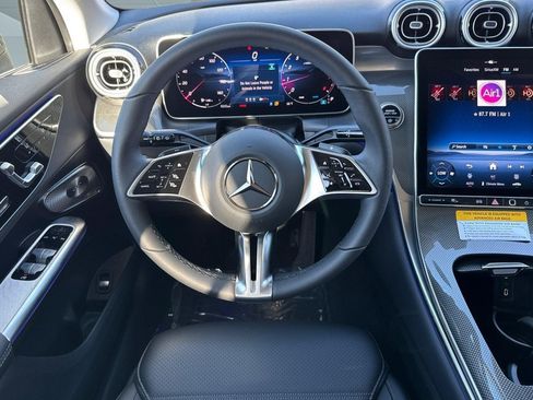 Used 2025 Mercedes-Benz GLC 300 image 26