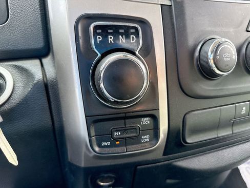 Used 2017 RAM 1500 Classic SLT AWD/4WD image 19
