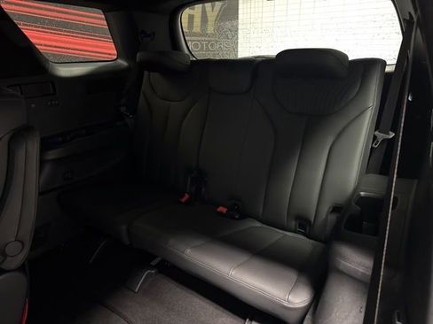Used 2024 Hyundai Palisade Calligraphy image 16