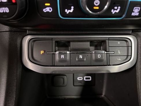 Certified 2023 GMC Acadia SLE w/ Driver Convenience Package FWD image 15