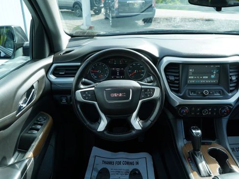 Used 2019 GMC Acadia SLE FWD image 22