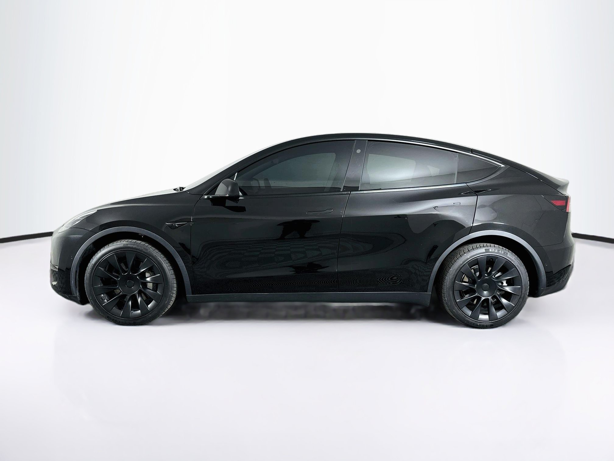 Used 2022 Tesla Model Y Long Range AWD/4WD image 4