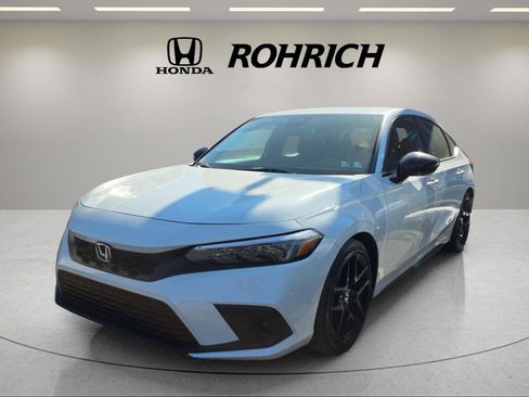Used 2023 Honda Civic Sport image 1