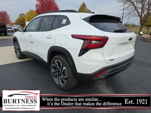 New 2026 Chevrolet Trax RS w/ Driver Confidence Package image 5