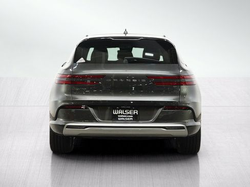Used 2023 Genesis Electrified GV70 AWD/4WD image 4
