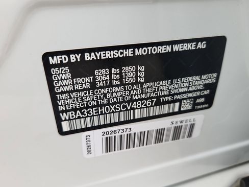 Used 2025 BMW 740i xDrive image 18