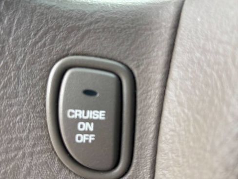 Used 2003 Saturn L-Series LW300 w/ Convenience Pkg image 10