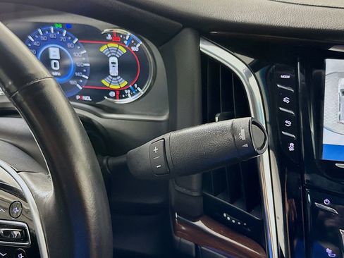 Used 2018 Cadillac Escalade 4WD image 20