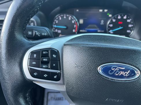 Certified 2022 Ford Explorer XLT w/ Equipment Group 202A image 25