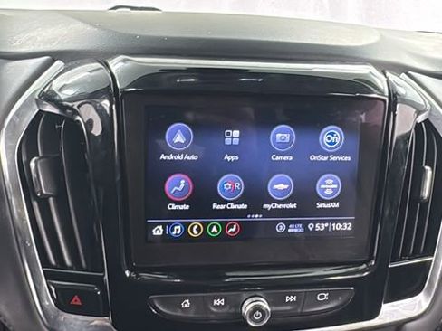 Used 2021 Chevrolet Traverse RS image 28