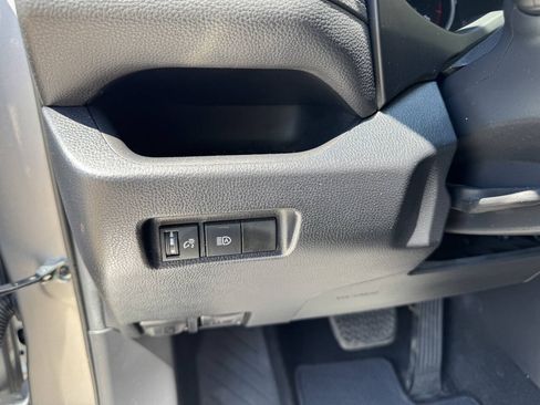 Used 2020 Toyota RAV4 XLE FWD image 13