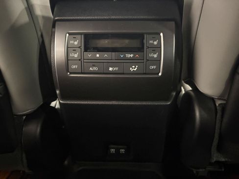 Used 2023 Lexus GX 460 w/ Black Line Special Edition AWD/4WD image 30