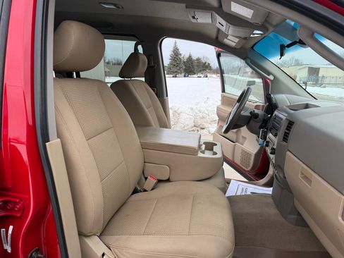 Used 2011 Nissan Titan SV image 28