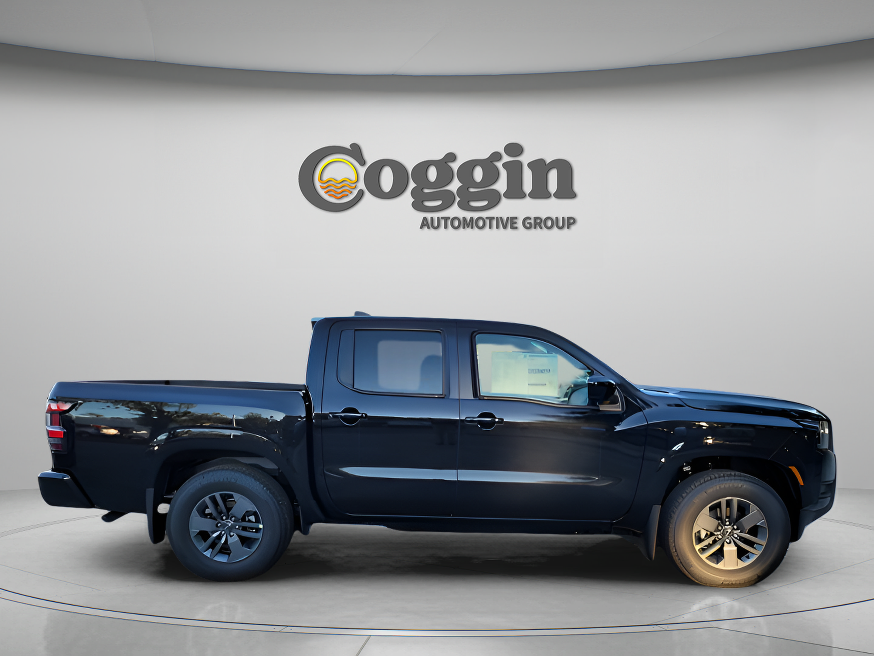 Used 2026 Nissan Frontier SV w/ Tow Package RWD image 5