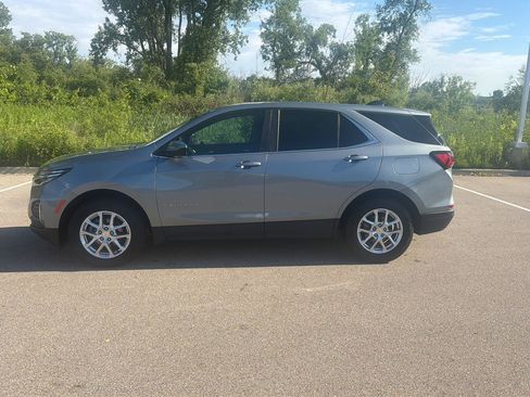 Used 2024 Chevrolet Equinox LT w/ LPO, Floor Liner Package AWD/4WD image 3