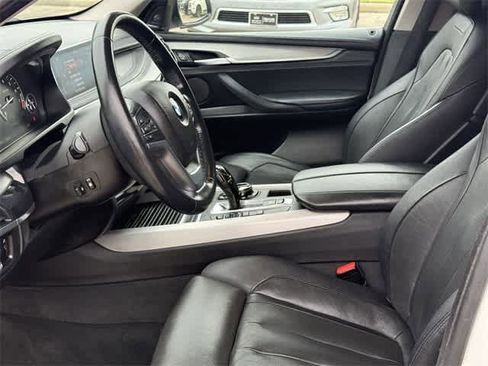Used 2015 BMW X5 xDrive50i image 10