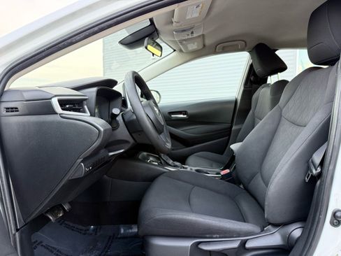 Used 2021 Toyota Corolla LE image 14
