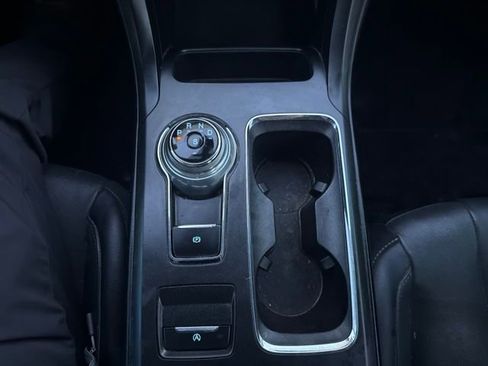 Used 2019 Ford Fusion Titanium FWD image 13
