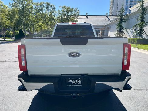 Used 2023 Ford F350 XLT w/ FX4 Off-Road Package AWD/4WD image 8