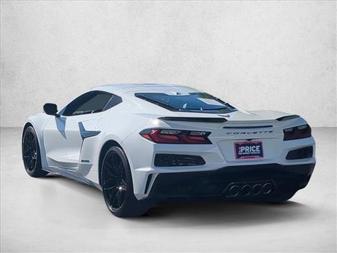 Used 2026 Chevrolet Corvette Z06 RWD image 8