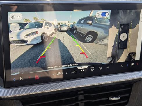 Used 2025 Ford Explorer Platinum w/ Ultimate Package image 25