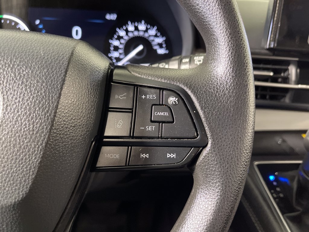 Certified 2026 Toyota Sienna LE FWD image 27
