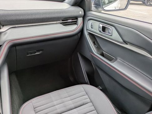 New 2026 Ford Explorer ST-Line w/ ST-Line Street Pack image 17