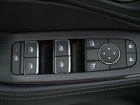 Used 2023 Nissan Rogue SL w/ SL Premium Package image 17