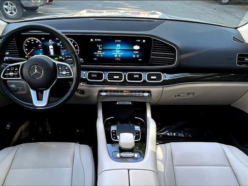 Used 2020 Mercedes-Benz GLS 450 4MATIC image 16