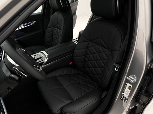 New 2026 BMW 740i xDrive image 8