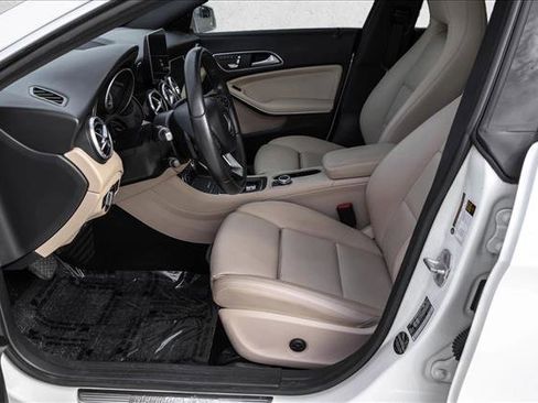 Used 2018 Mercedes-Benz CLA 250 4MATIC image 12
