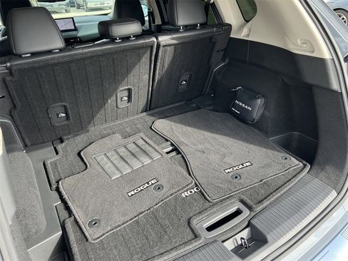 Certified 2024 Nissan Rogue SL w/ SL Premium Package image 28