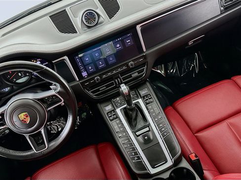 Used 2021 Porsche Macan GTS image 18