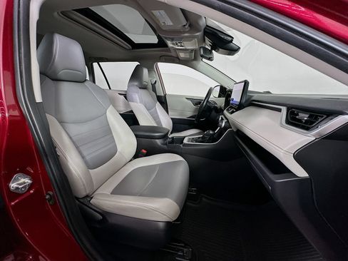Used 2023 Toyota RAV4 XLE Premium AWD/4WD image 30
