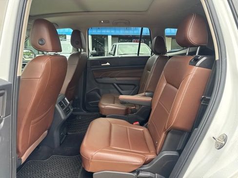 Used 2022 Volkswagen Atlas SEL AWD/4WD image 11