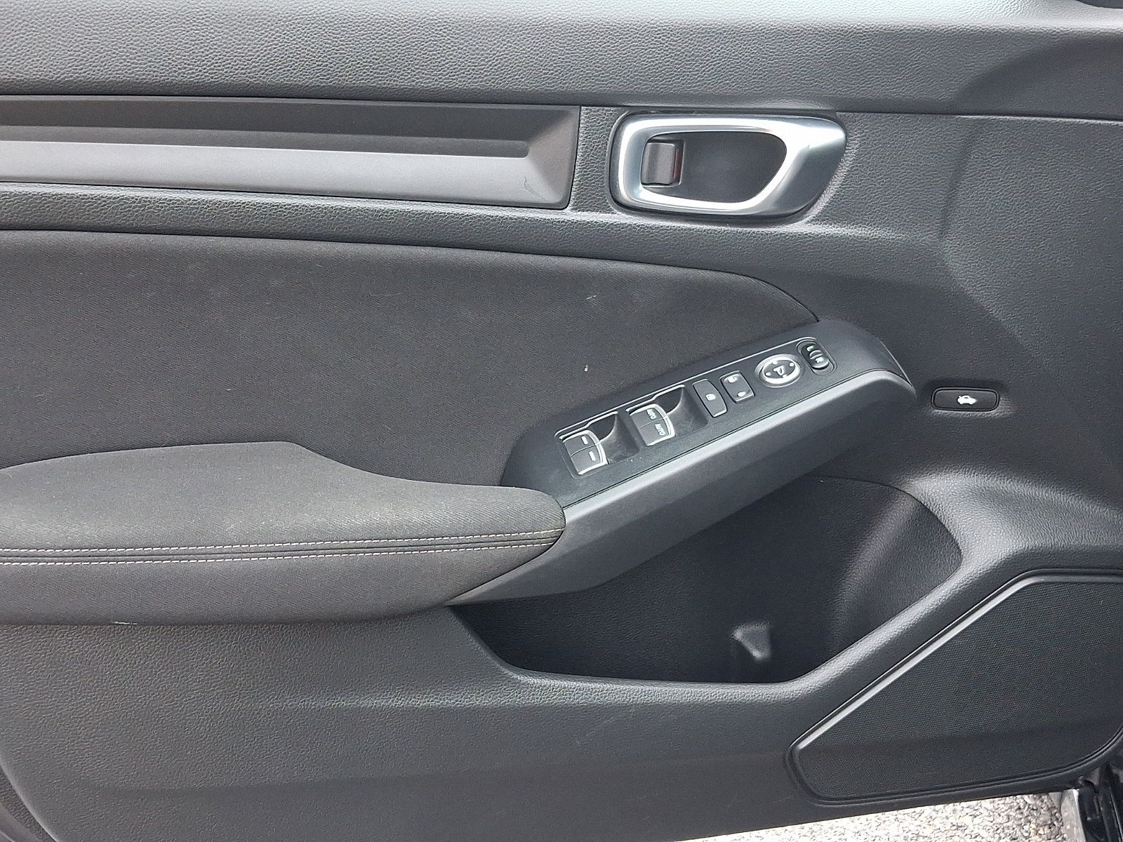 Used 2025 Honda Civic Sport image 12
