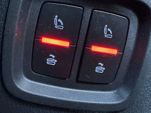 Used 2017 Audi Q7 3.0T Premium Plus image 14