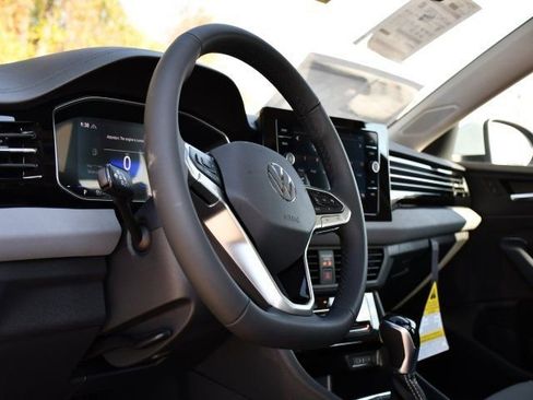 New 2026 Volkswagen Jetta SE image 11