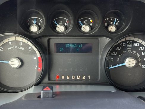 Used 2013 Ford F250 XLT w/ Snow Plow Prep Pkg image 21