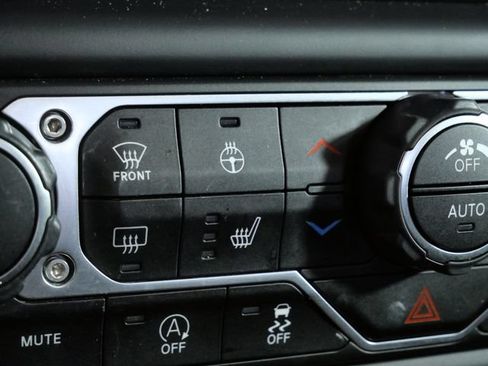 Used 2020 Jeep Gladiator Rubicon AWD/4WD image 26
