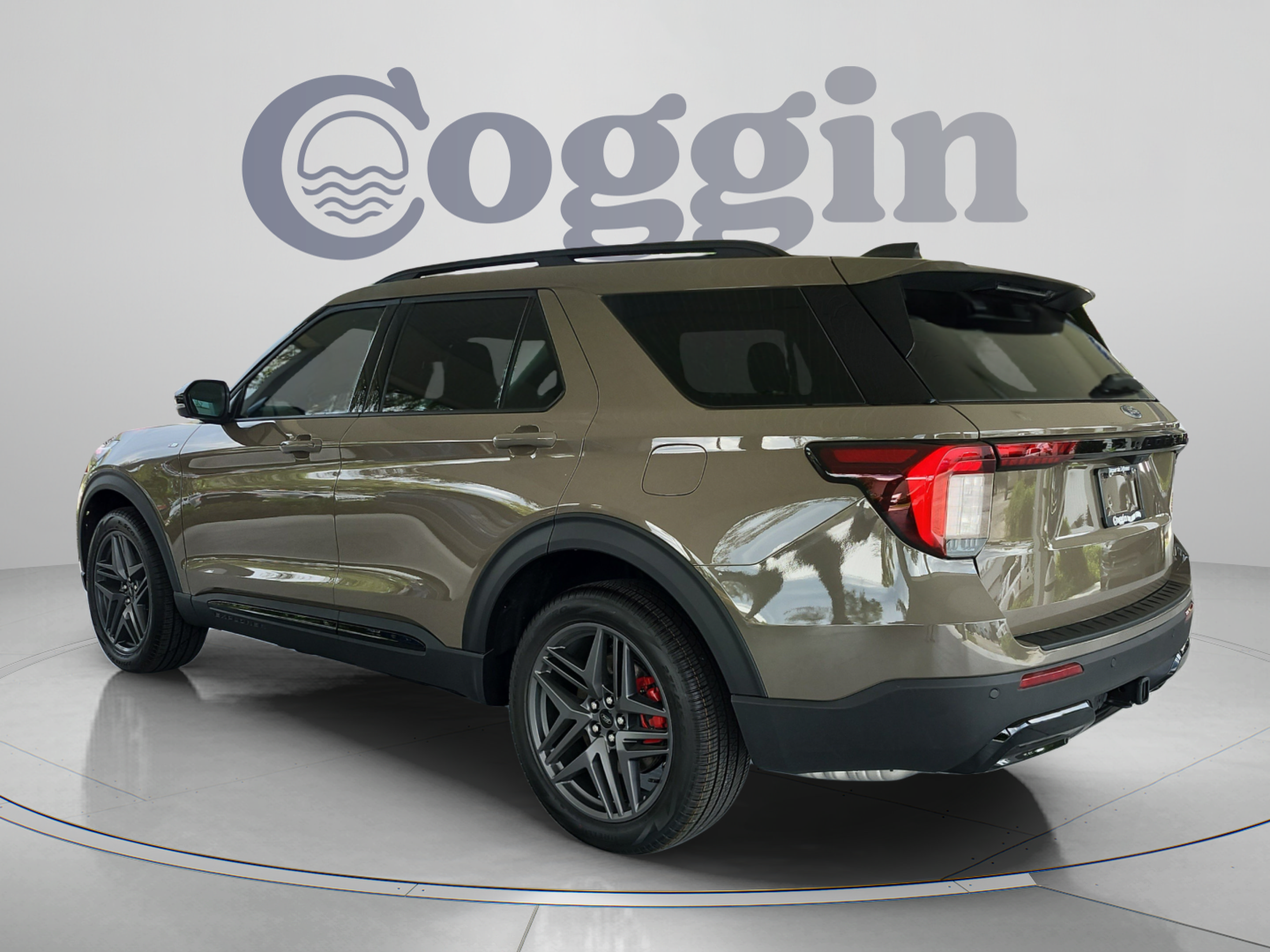 New 2026 Ford Explorer ST-Line w/ ST-Line Street Pack AWD/4WD image 3