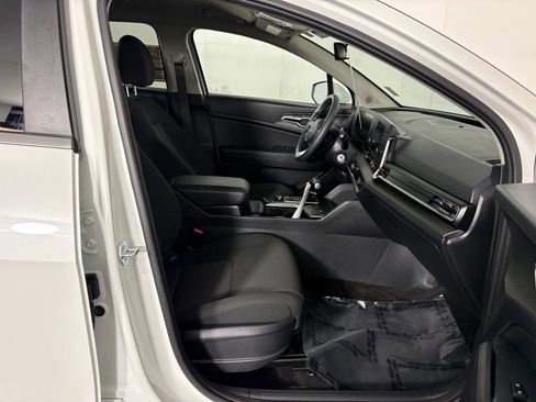 Used 2025 Kia Sportage LX image 34