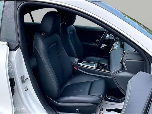 Used 2025 Mercedes-Benz CLA 250 4MATIC image 32