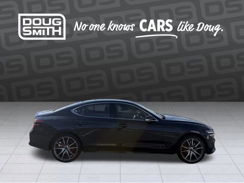 Used 2025 Genesis G70 2.5T image 6