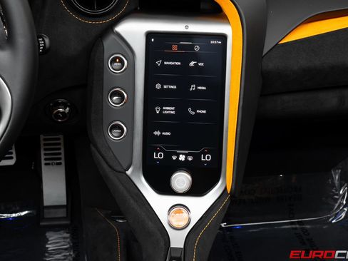 Used 2026 McLaren 750S Spider RWD image 33