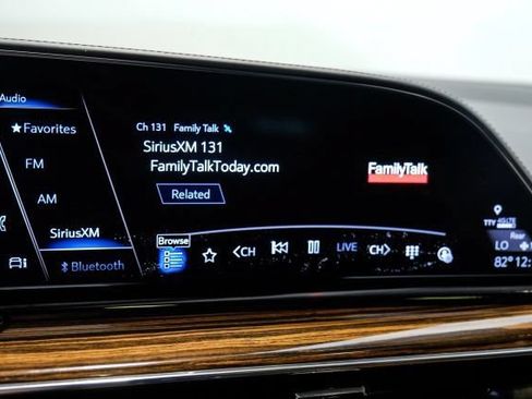 Used 2021 Cadillac Escalade ESV Premium Luxury AWD/4WD image 29