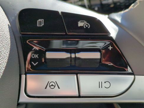 Certified 2025 Hyundai Elantra Sport image 22